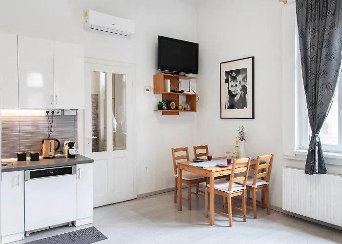 Dora’s apartment in Buda center