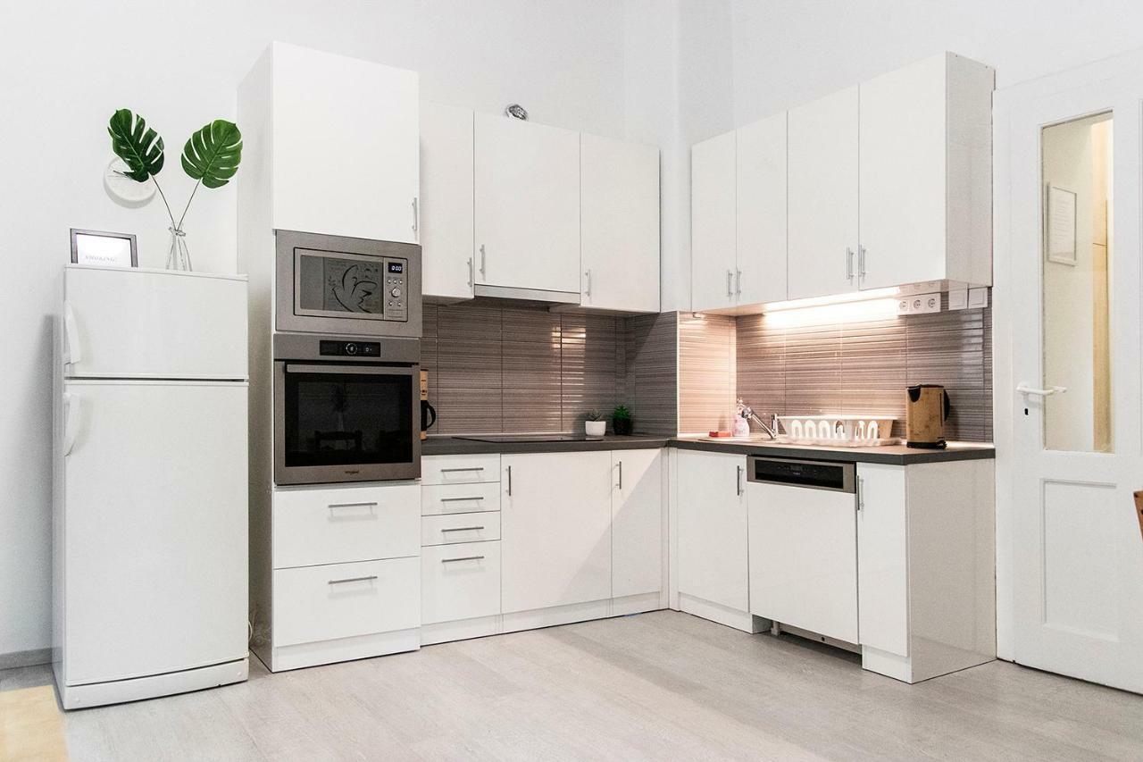 Dora Near Buda Castle With Parking! Apartment Budapest