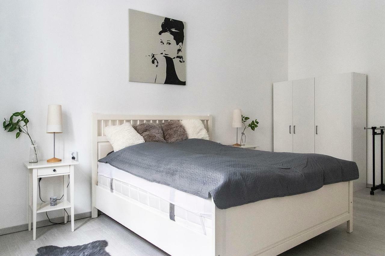 Dora Near Buda Castle With Parking! Apartment *