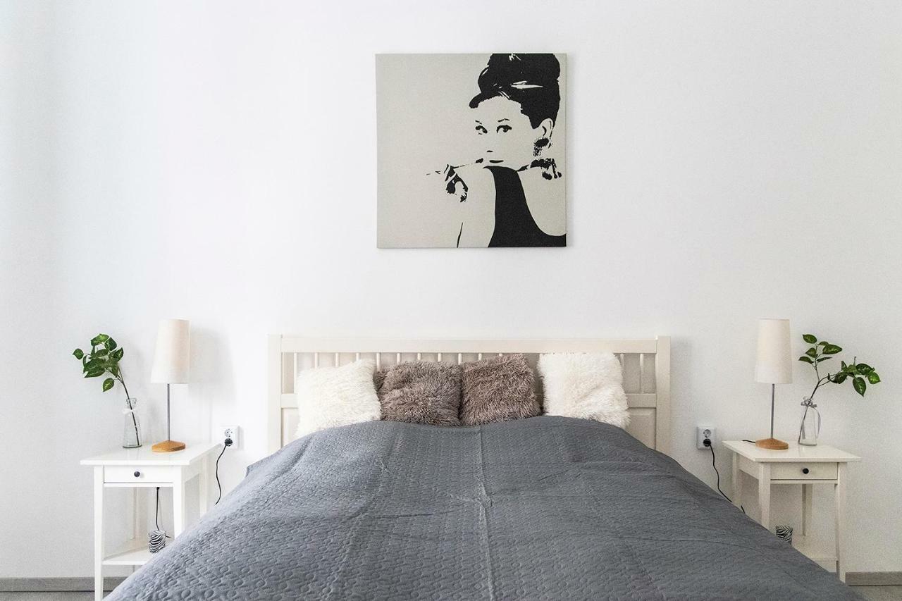 Dora Near Buda Castle With Parking! Apartment *
