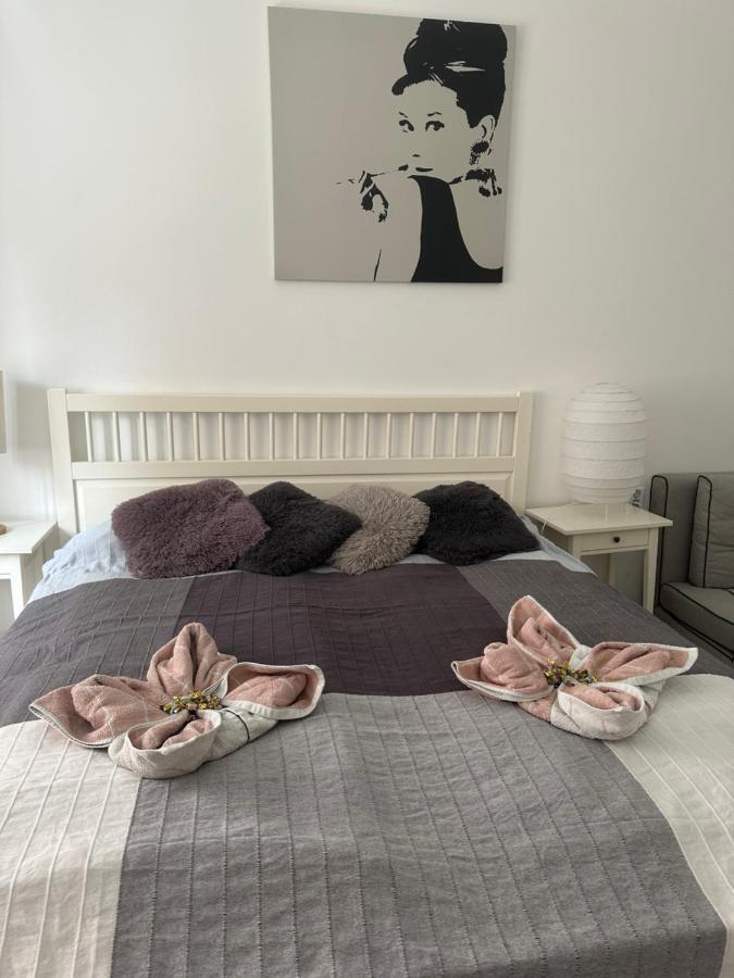 Appartement Dora Near Buda Castle With Parking!